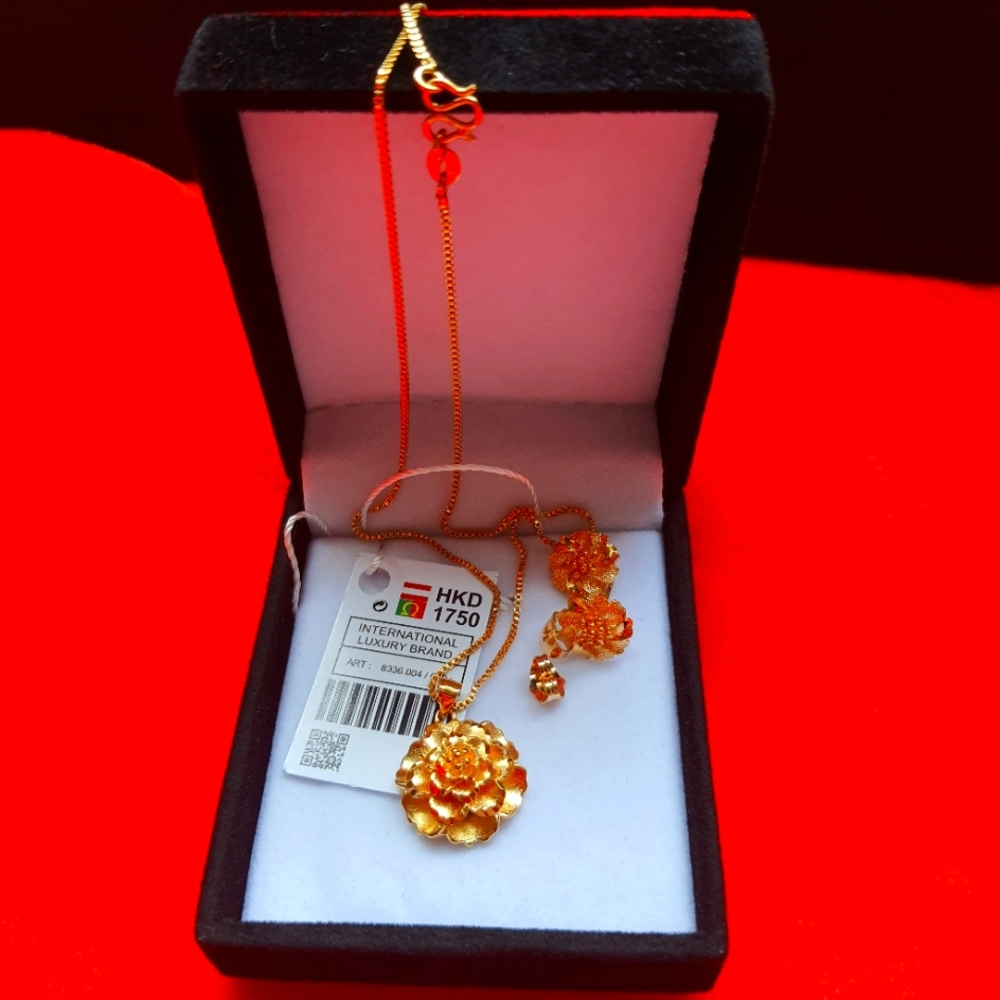 999 marked gold plated jewelry set